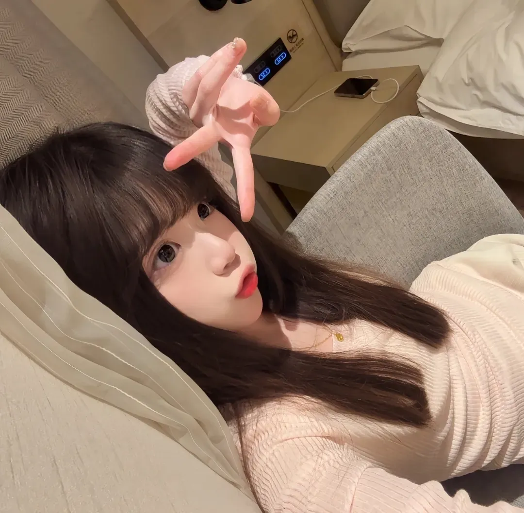 浦东<啵啵>白虎 白小纯萌系学生甜妹 Gallery 3