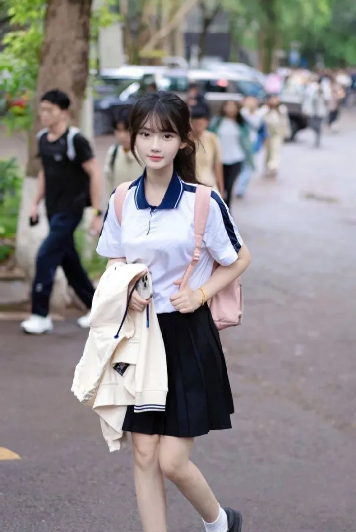 阿曼 在校女高中生骚情白月光🌙