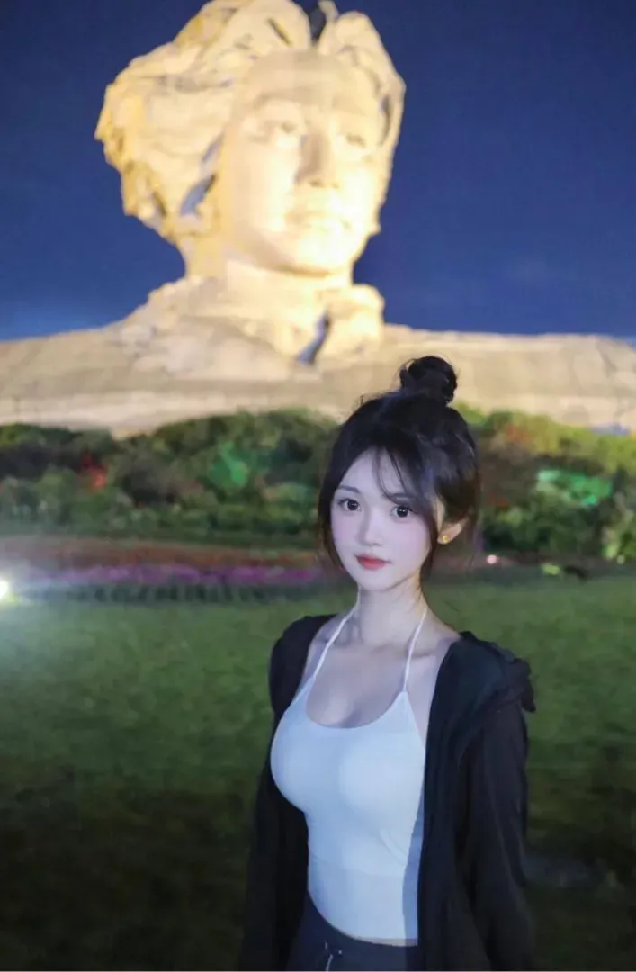 阿曼 在校女高中生骚情白月光🌙 Gallery 8