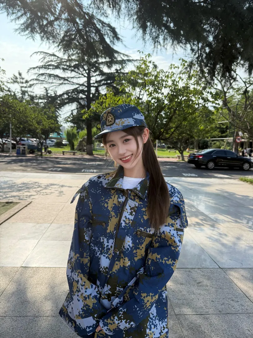 小橙子，大学生退学下海还网贷