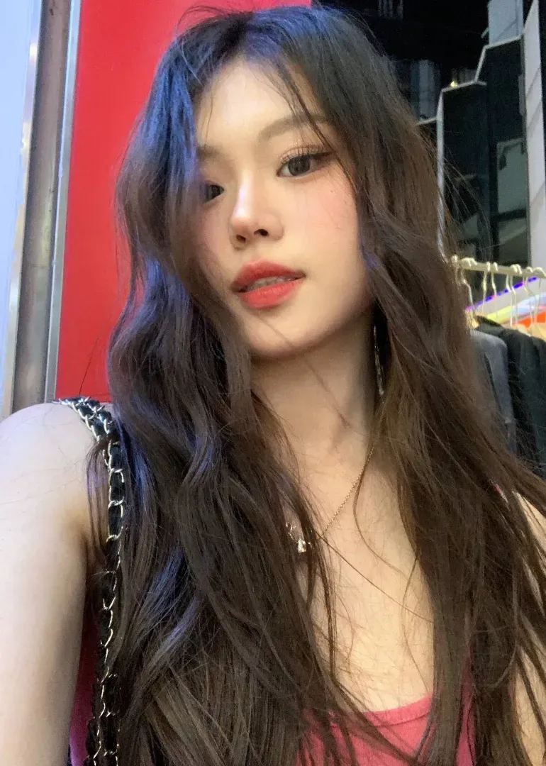 菲琳 香港交换生🇭🇰会粤语 天然白虎🐯肉欲健身bbw 混血浓颜系 Gallery 5