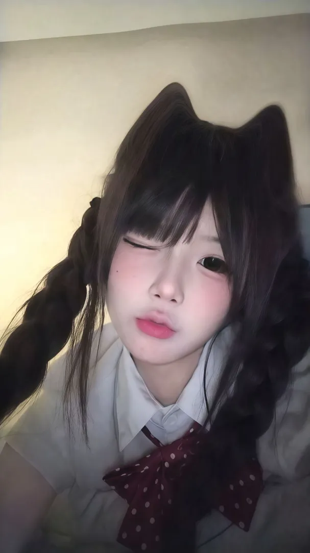 闵行妍妍