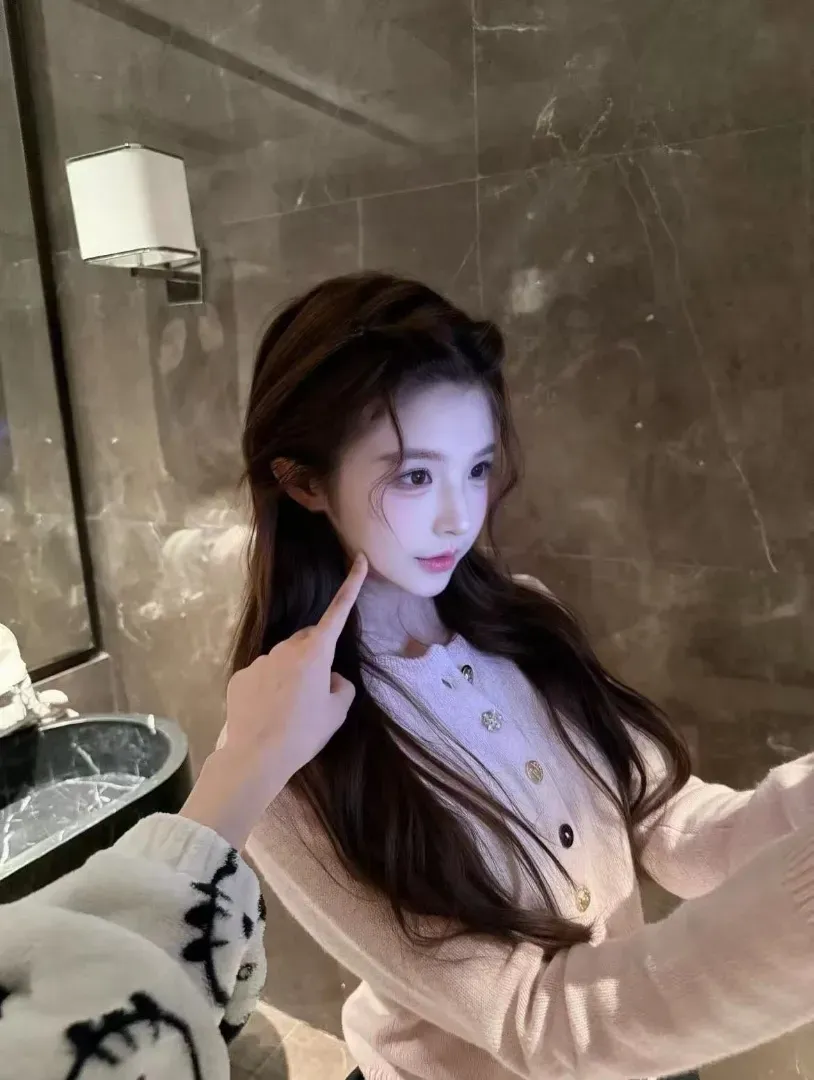 黄埔168D清纯女大甜妹鱼鱼可一字马鹦鹉 Gallery 4
