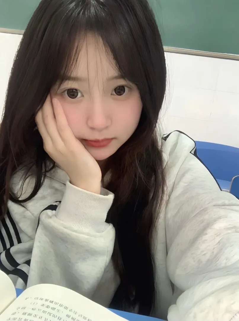 徐汇 歪歪 丰满少欲 前凸后翘 Gallery 7