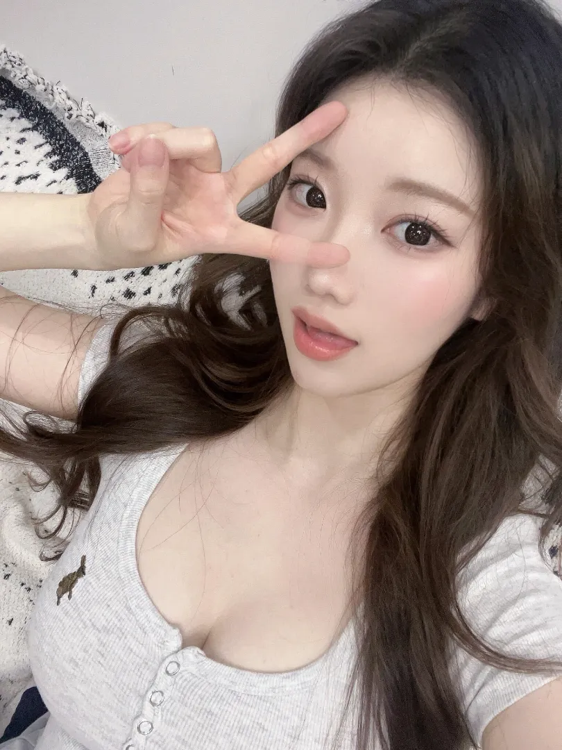 完美身材少御嫣燃