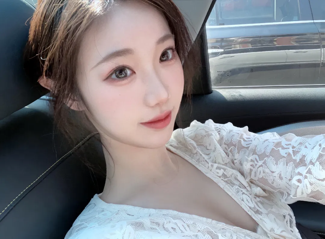 完美身材少御嫣燃 Gallery 6