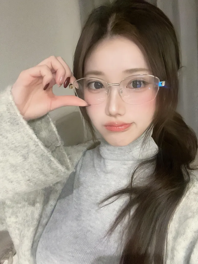 完美身材少御嫣燃 Gallery 7