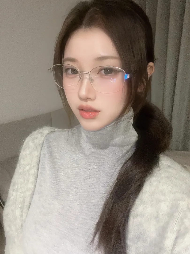 完美身材少御嫣燃 Gallery 8