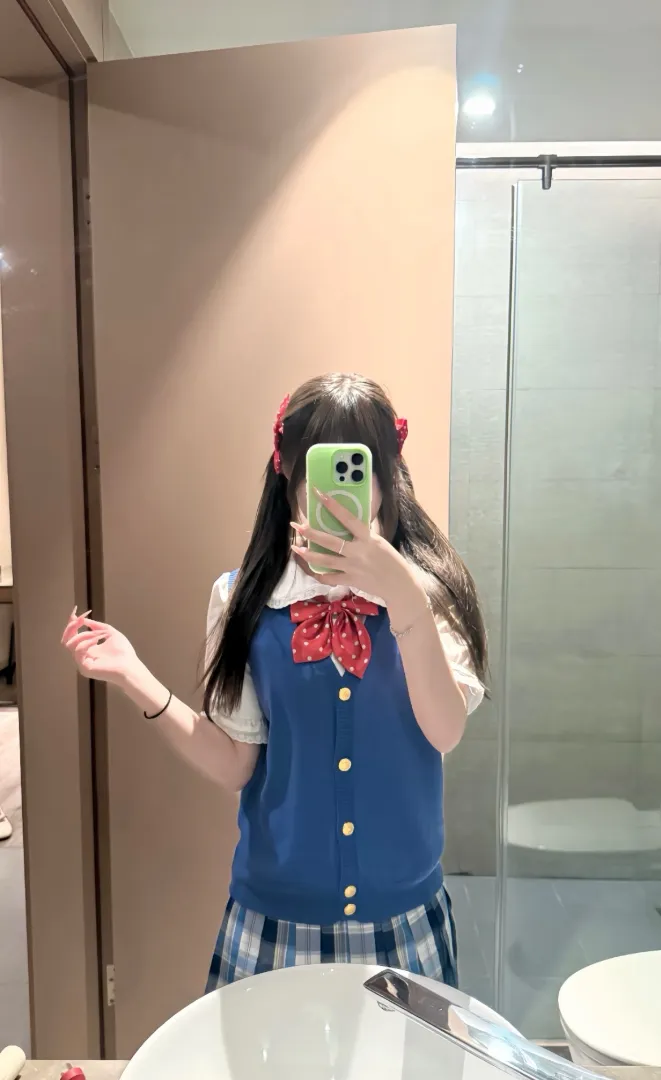 闵行08后，新人初下海，年年（学生兼职，初下海，刚破处，处女体感） Gallery 7