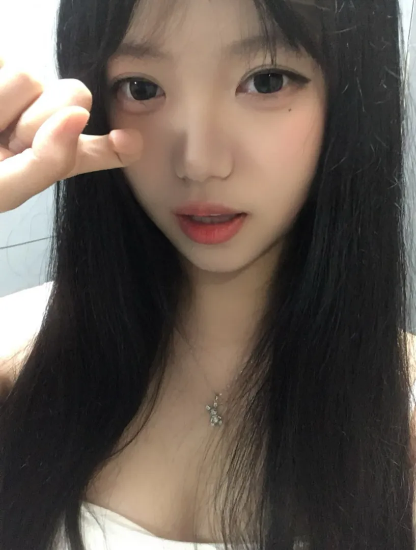 浦东姚姚 童颜巨乳极品小萝莉 Gallery 5