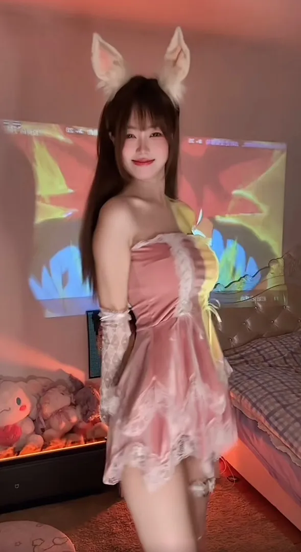 茵茵 淫荡少女自动摇摇机 榨汁机 Gallery 4