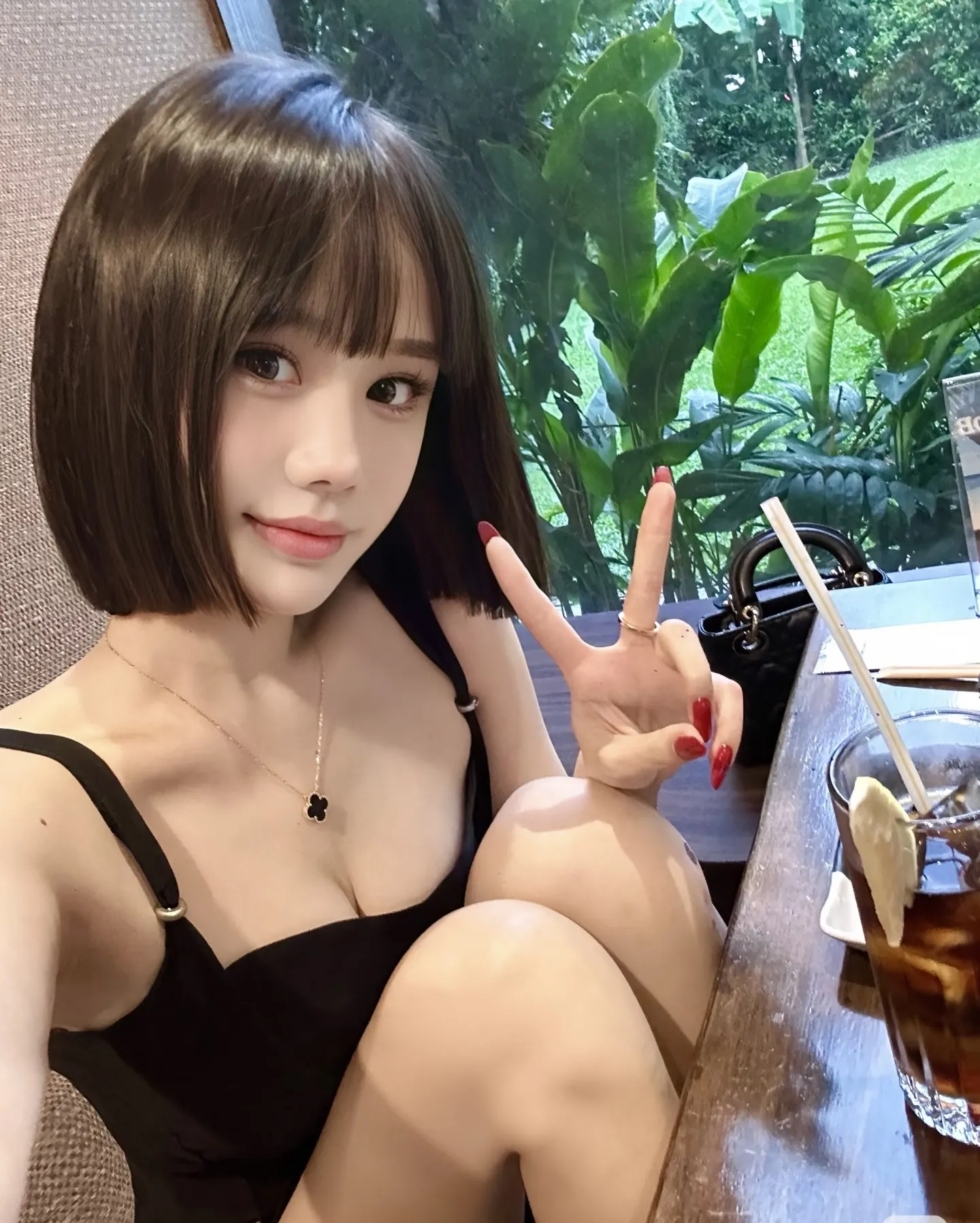 柠檬，年纪小风骚有绝活