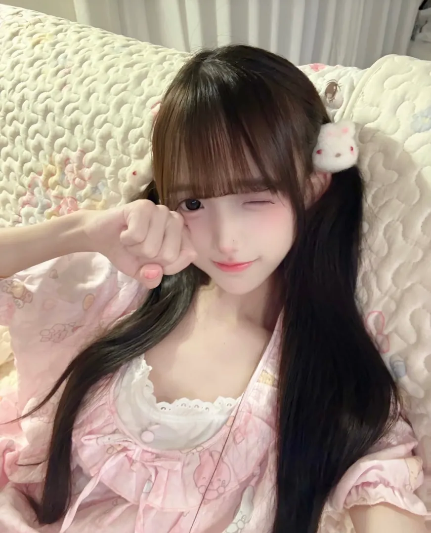白虎萝莉 飞飞 白嫩诱人 Gallery 2