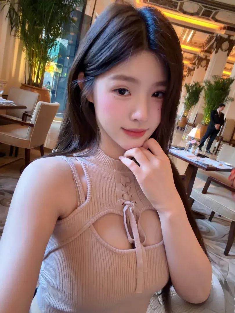 普陀168c小纯小悠气质优雅通体雪白幼态脸 Gallery 4