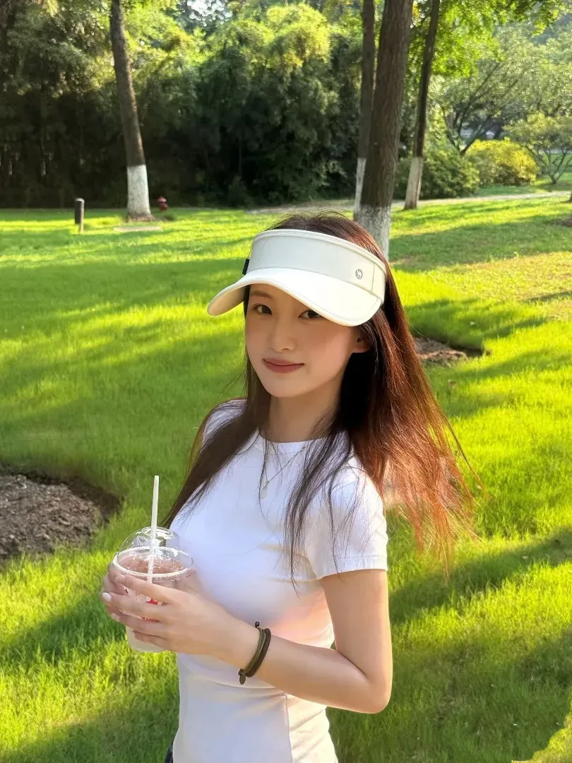 静安172c极品白小纯童颜清纯可人家三外五 Gallery 3