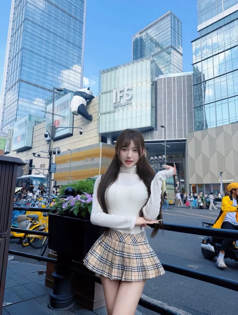 小晨学妹兼职筷子腿嫩妹 Gallery 5
