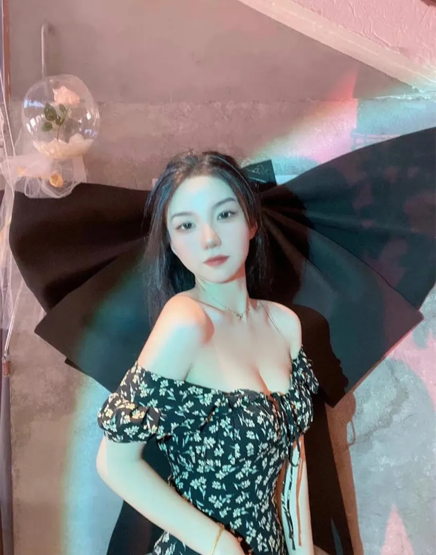 涵涵 大长腿小太妹床上小妖精 Gallery 4