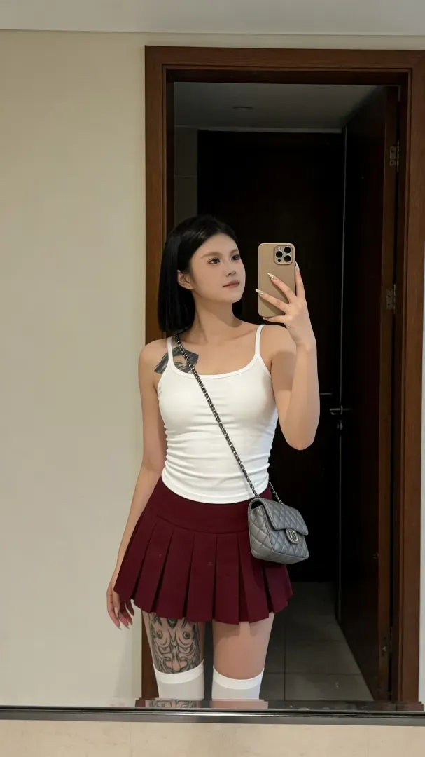 闵行新人07KK 纯天然大胸 Gallery 1