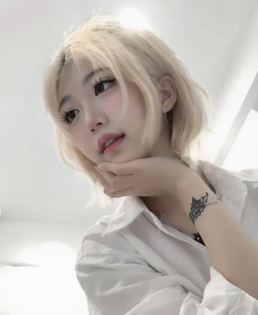 07彤彤，易高潮体质，刚破处，童颜巨乳 Gallery 4