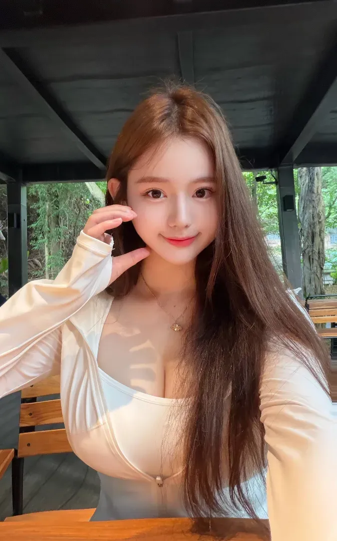天然白虎「雨露」肉欲丰满bbw欧美身材健身童颜巨乳