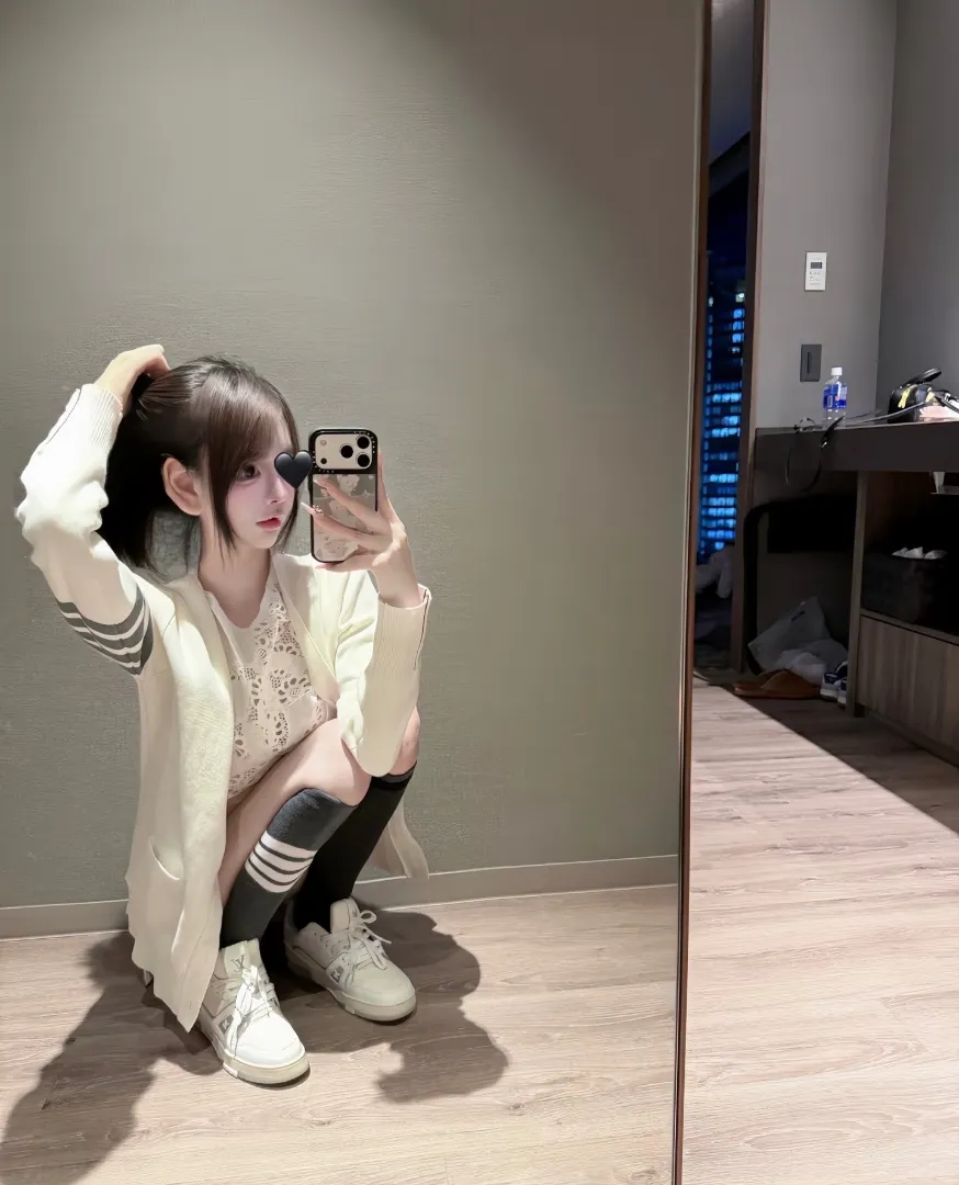 梦涵 三点粉 制服丝袜