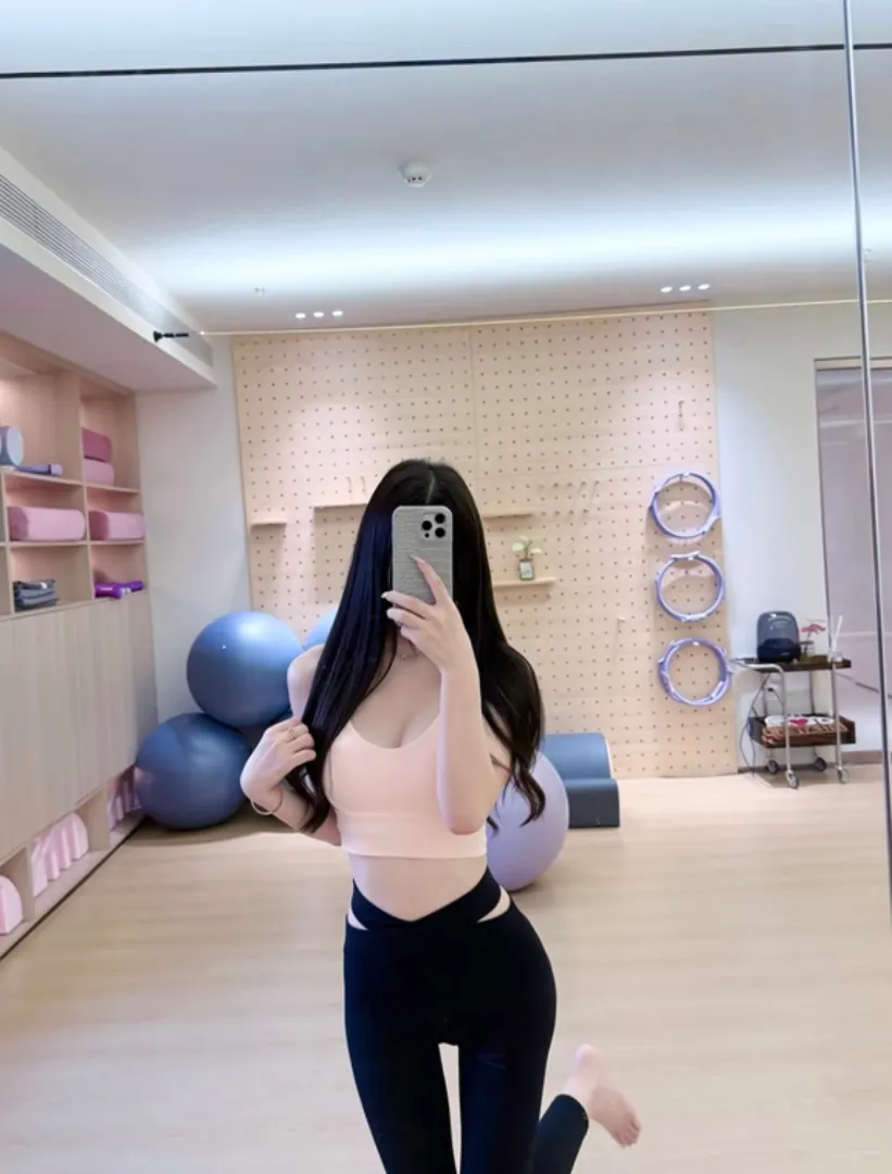极品白虎冰淇淋外表清纯内心骚白 Gallery 4