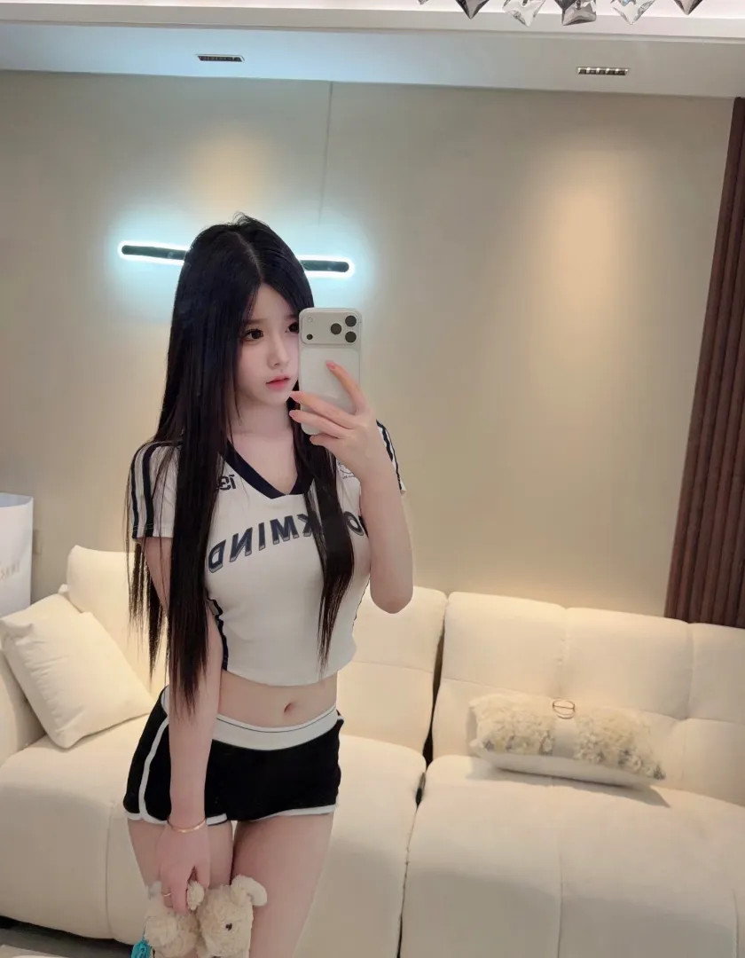 极品白虎冰淇淋外表清纯内心骚白 Gallery 6
