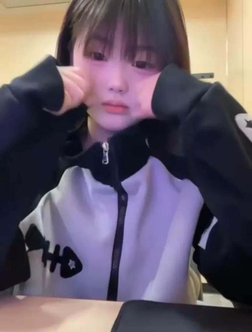 嘉定 ❤️贝贝 新人短发萝莉18学生妹 Gallery 4
