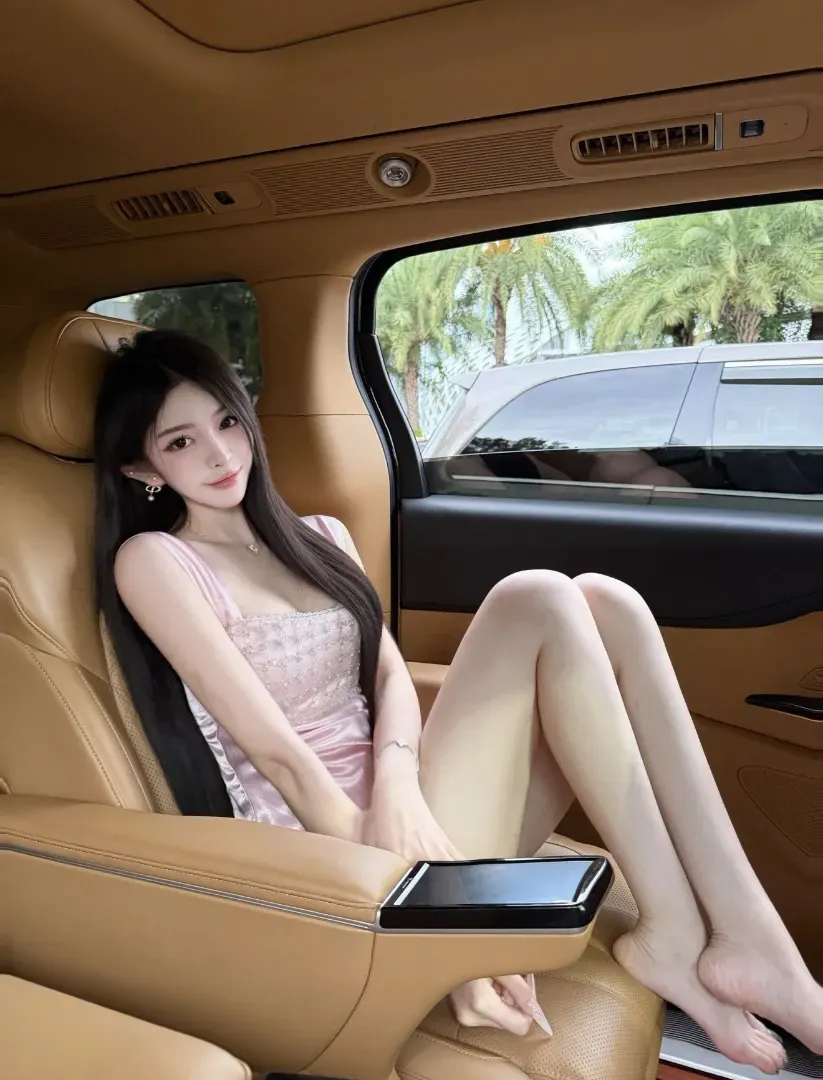 普陀172D可纯可欲身材火辣迷人翘臀 Gallery 8