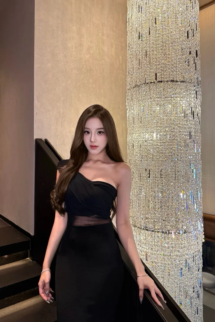 静安洋酒🇻🇳越南阿妹 娇小型简单中文交流 Gallery 4