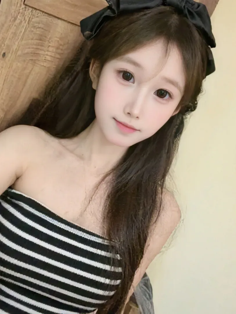 07米朵，极品白小纯，新下海，🉑纯🈚 Gallery 7