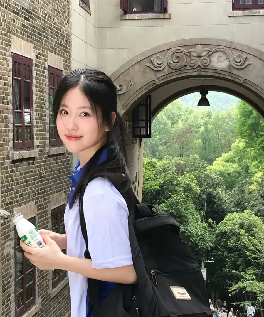 「妮妮」清纯在校女大学生兼职