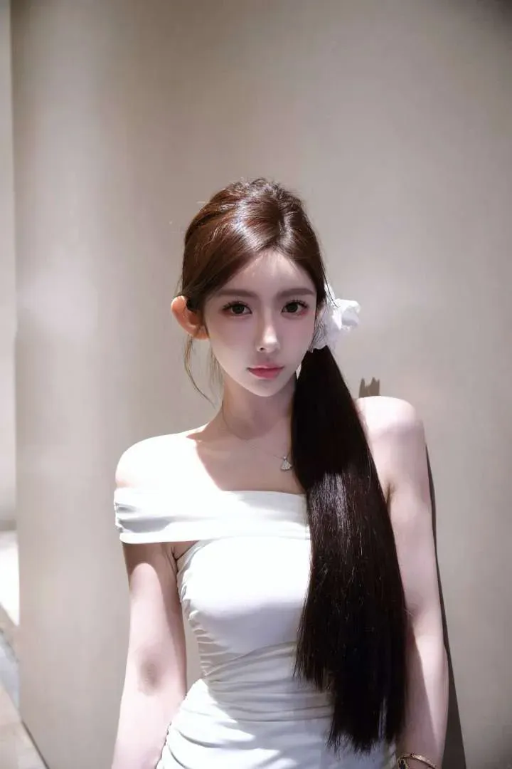 宝山漫微05年颜值气质在线 回头率超高❤ Gallery 1