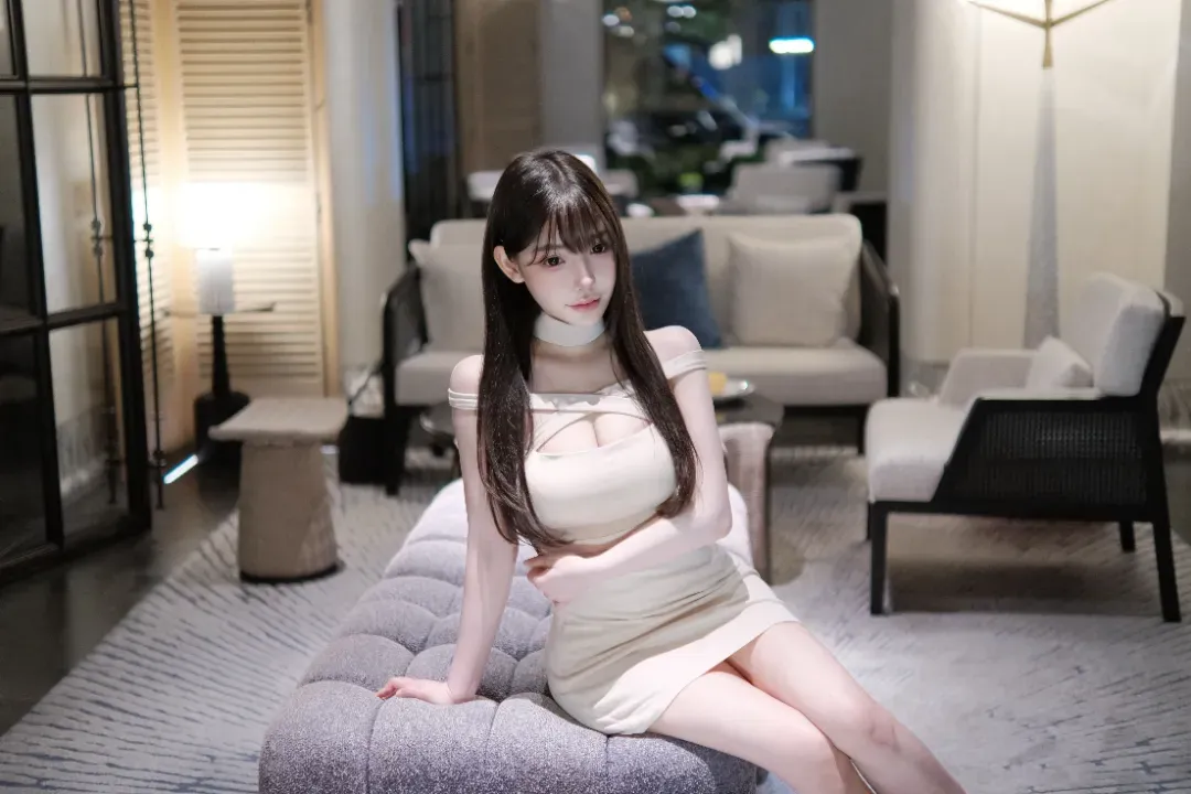 浦东165D童颜巨乳三点粉有唇钉