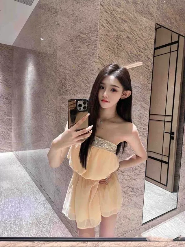 小鱼 真实D🐻 平面模特 美院校花 兼职短开 Gallery 7