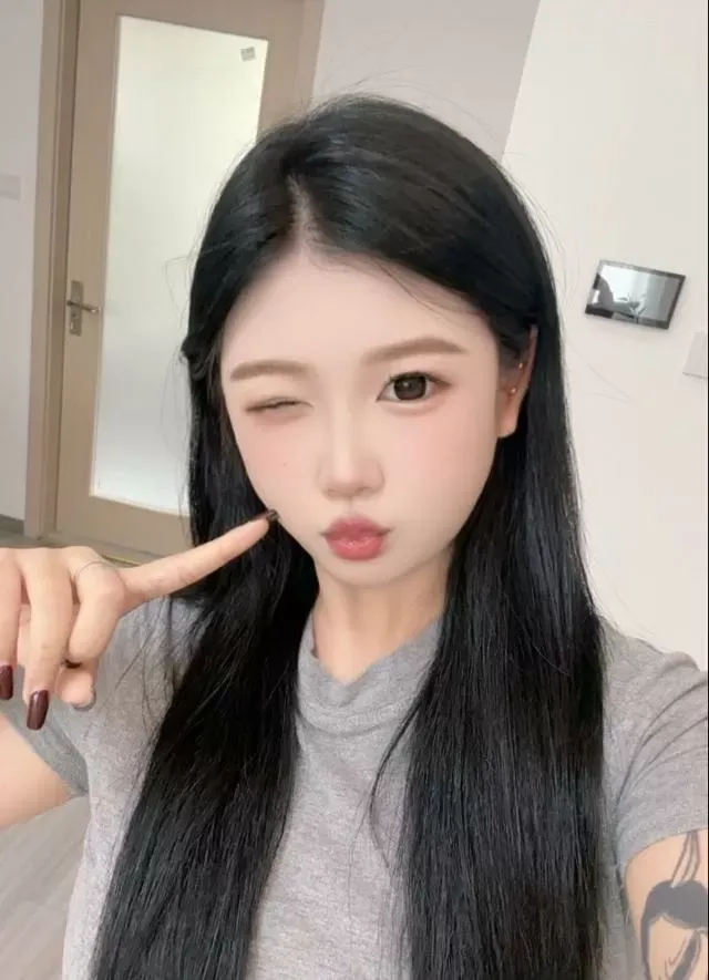 甜甜❤️可御可甜~天然大胸