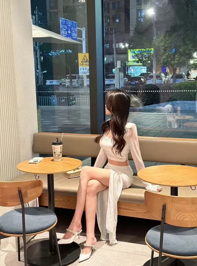 双飞姐妹花妹妹 金西 白嫩御姐 动感马达