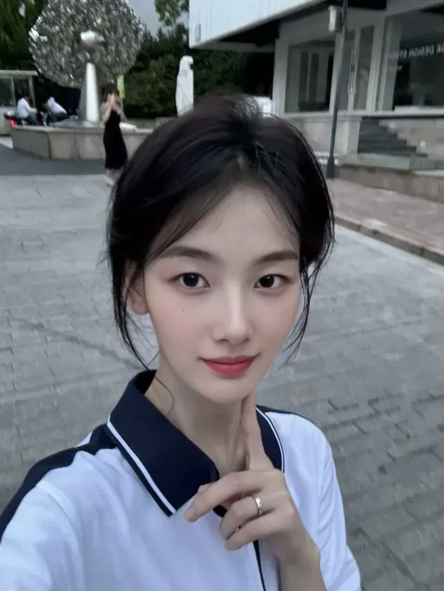 娴娴 真实学妹,刚满18,暑期兼职 Gallery 4