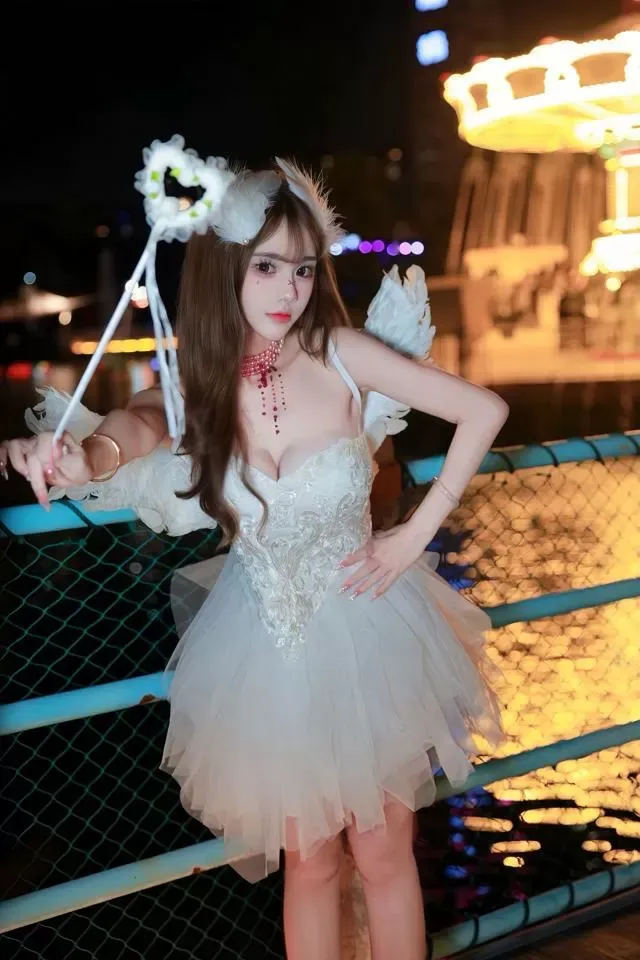 爆款18🈲 西西 特别推荐 三点粉嫩 Gallery 4