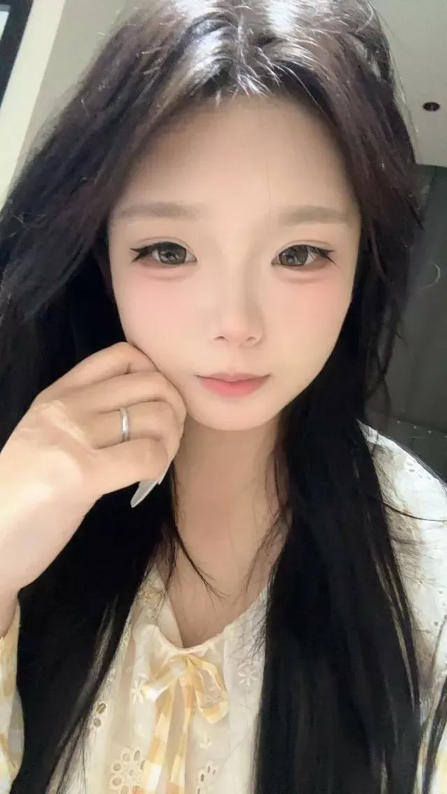 刚下海乐乐无套 Gallery 8
