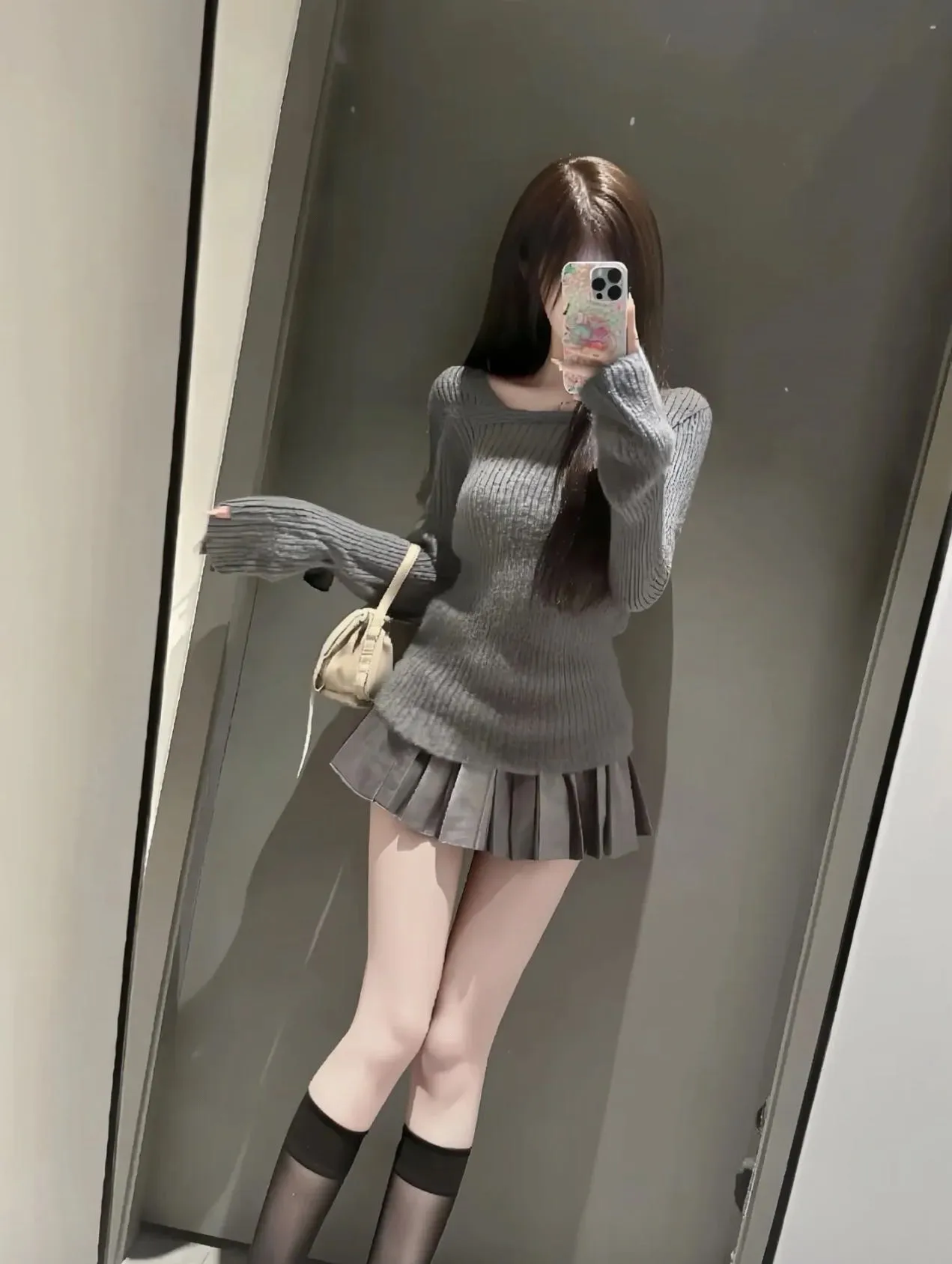 闵行楚幼 极品小萝莉 甜美可爱白小纯 馒头逼超紧 Gallery 6