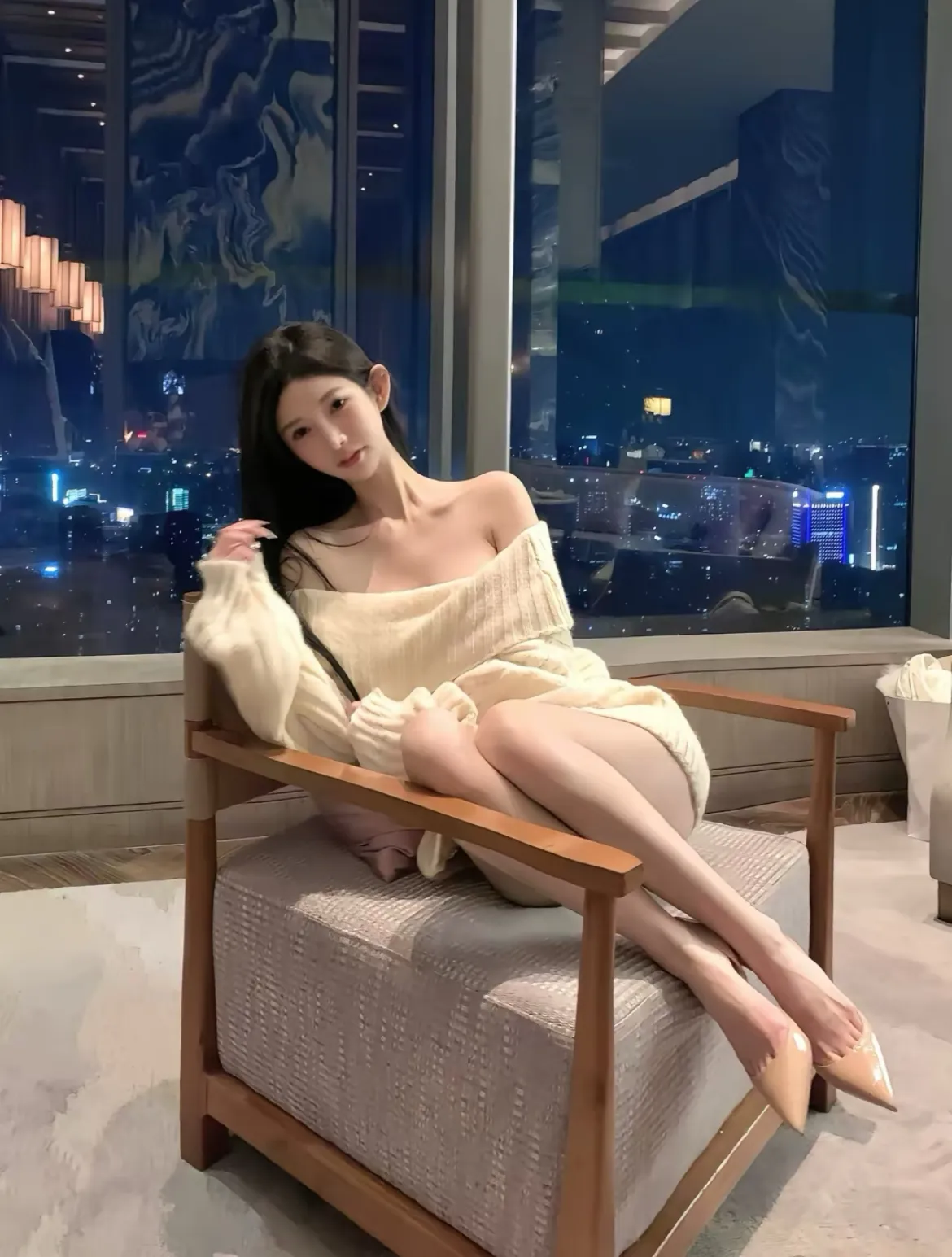 新人安琪兼职首开 Gallery 4