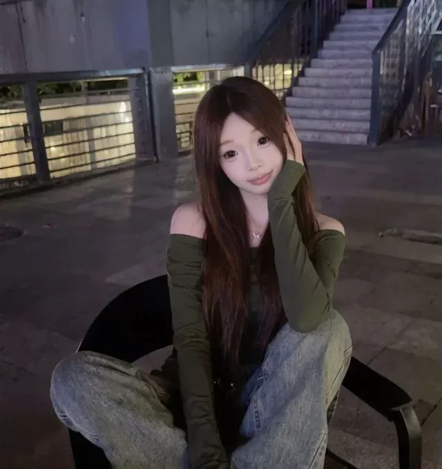 嘉定极品欣欣白小纯刚下海 Gallery 1