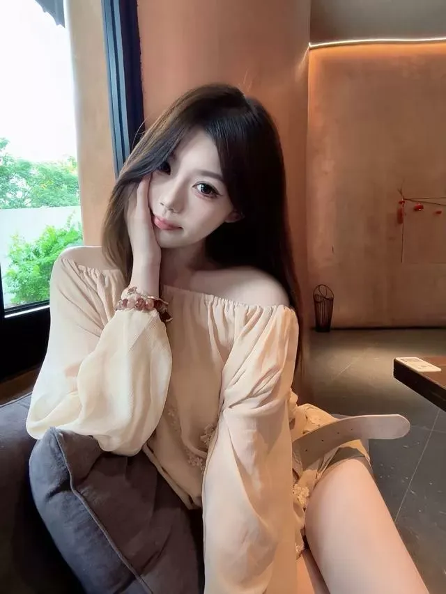 静安 乐乐 当红花旦李沁同款 Gallery 5