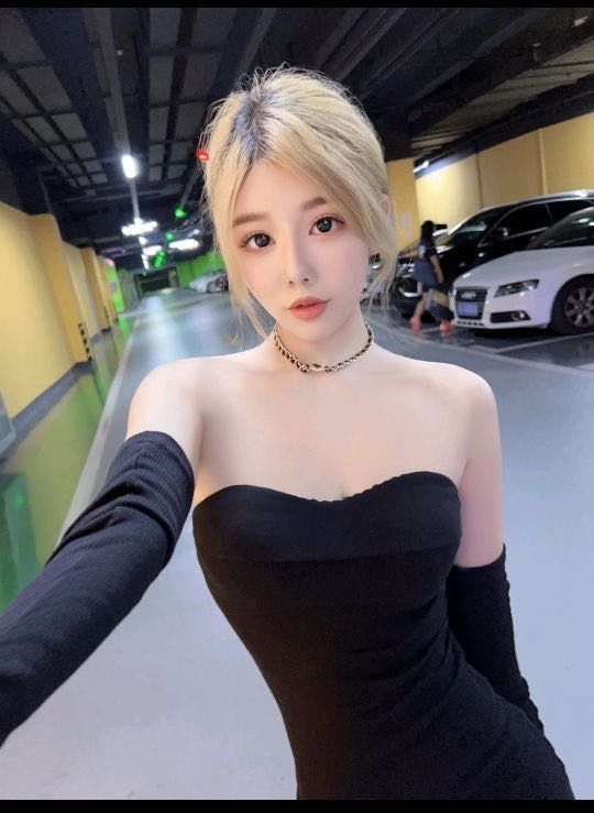 闵行露露中俄混血