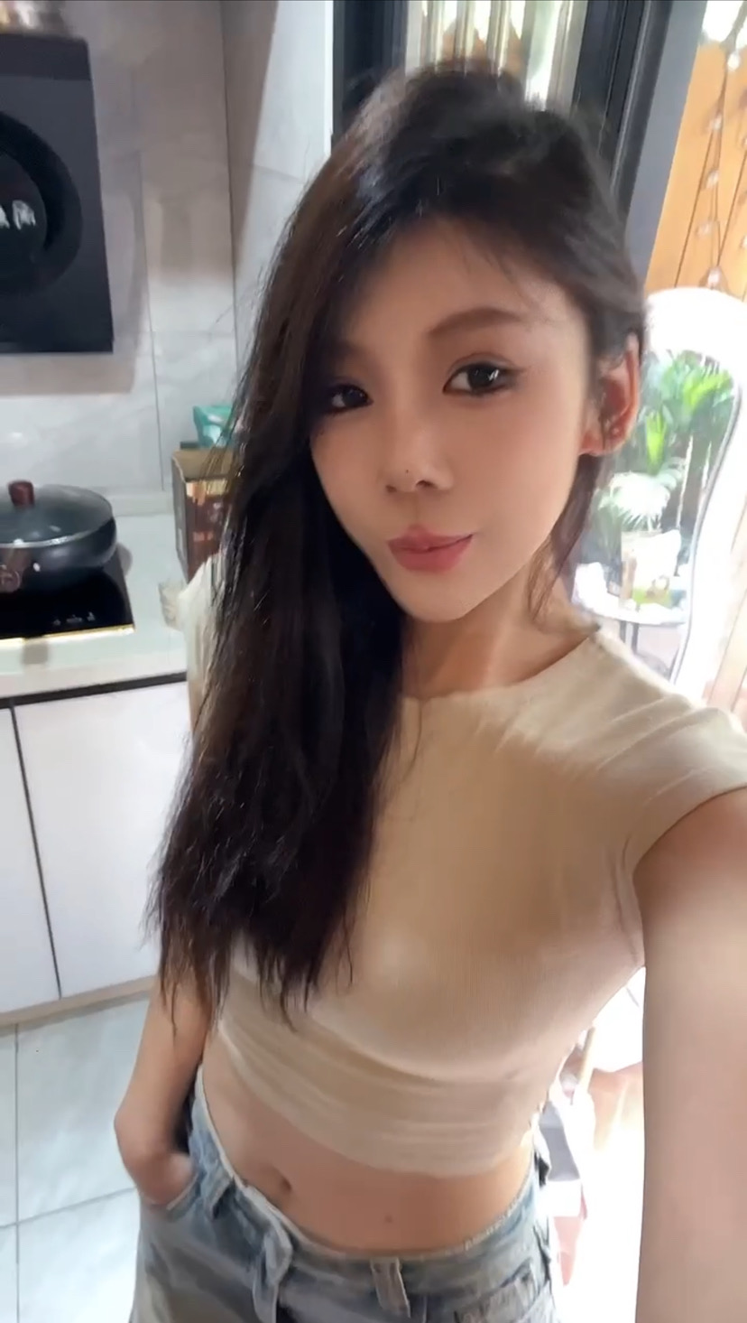 闵行露露中俄混血 Gallery 5