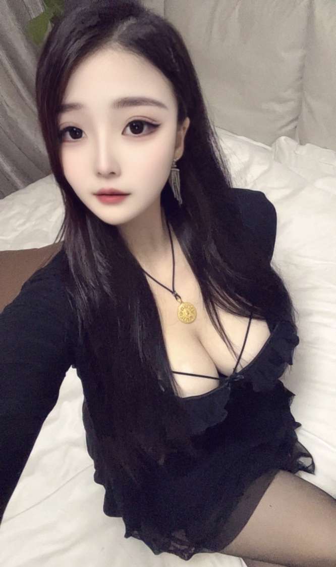 闵行静静御姐大胸妹🉑WT Gallery 3