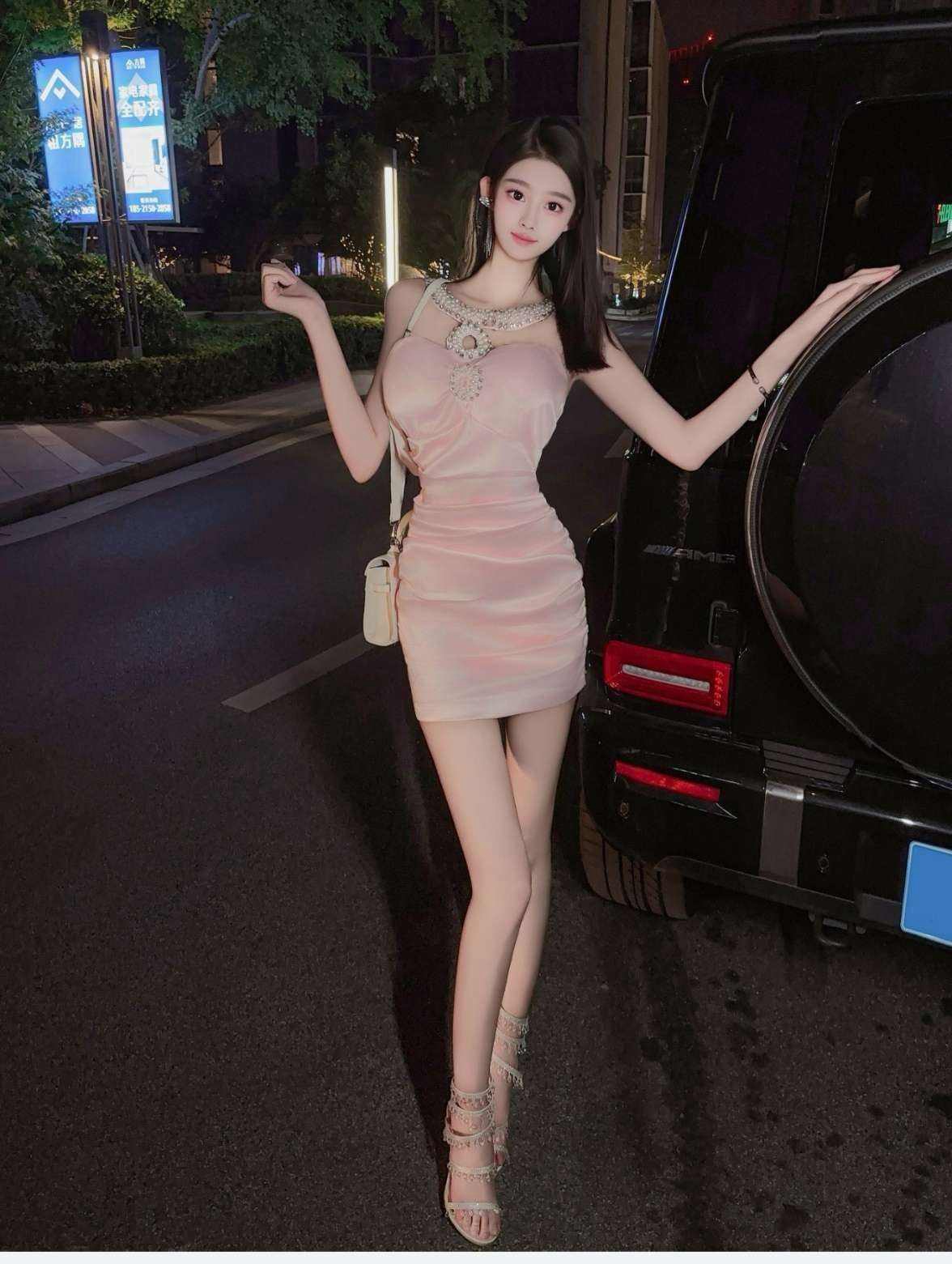 普陀18岁车模  金金 新人首开 Gallery 6