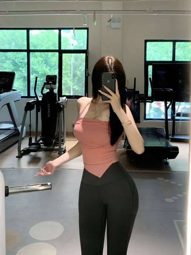 艾米🏠普陀奶瓶健身教练 Gallery 1