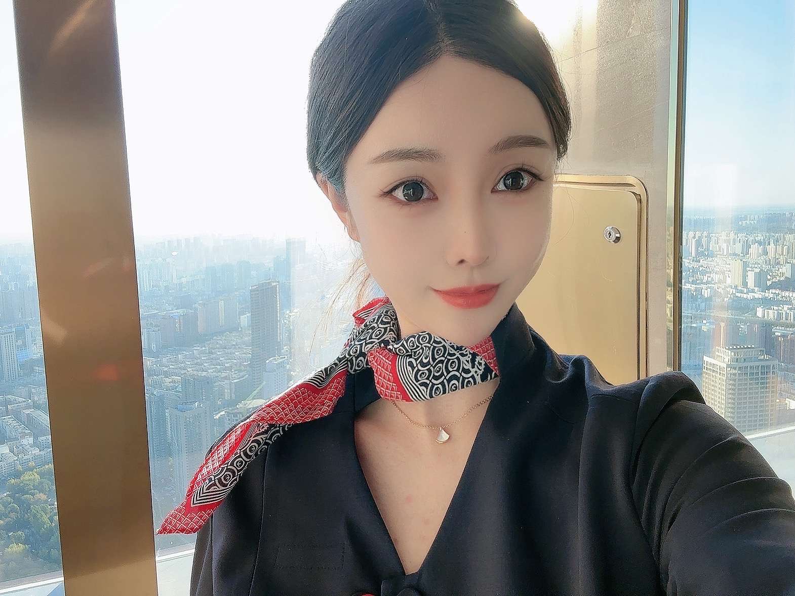 Y276R-七七 徐汇东航空姐 171D.00